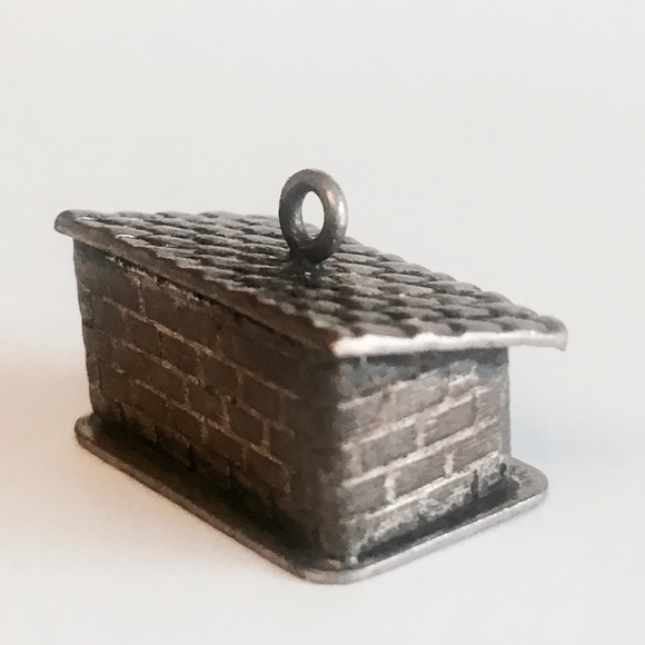 Vintage Doghouse Charm - Picture 4 of 5